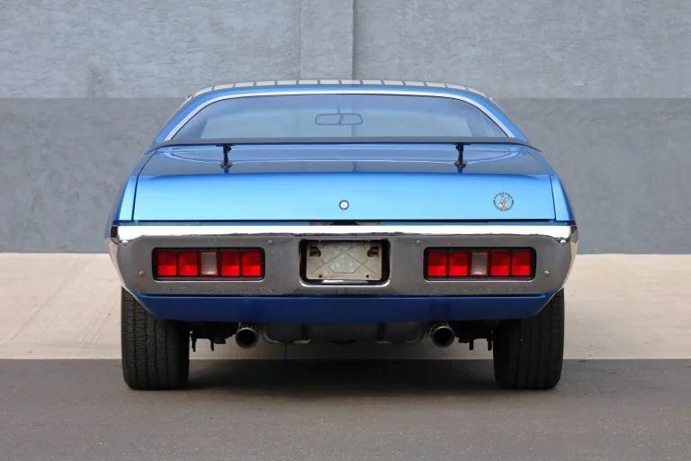 Vehicle image 21
